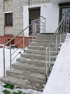 Перила для сходів з нержавійки виготовлення у львові